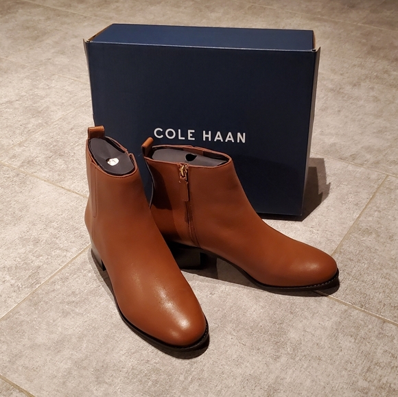 Addie Boot Size 8 - Picture 6 of 6